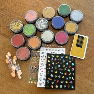 Chrome Nail Art Set with 14 Powders and Nail Stickers